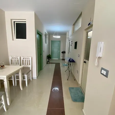 Tina's With Shared Kitchen Durrës